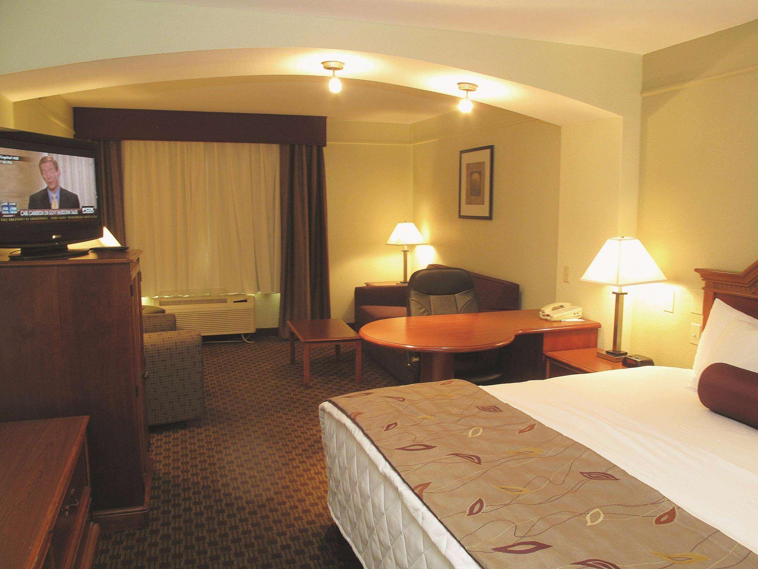 La Quinta By Wyndham Kerrville Bagian luar foto