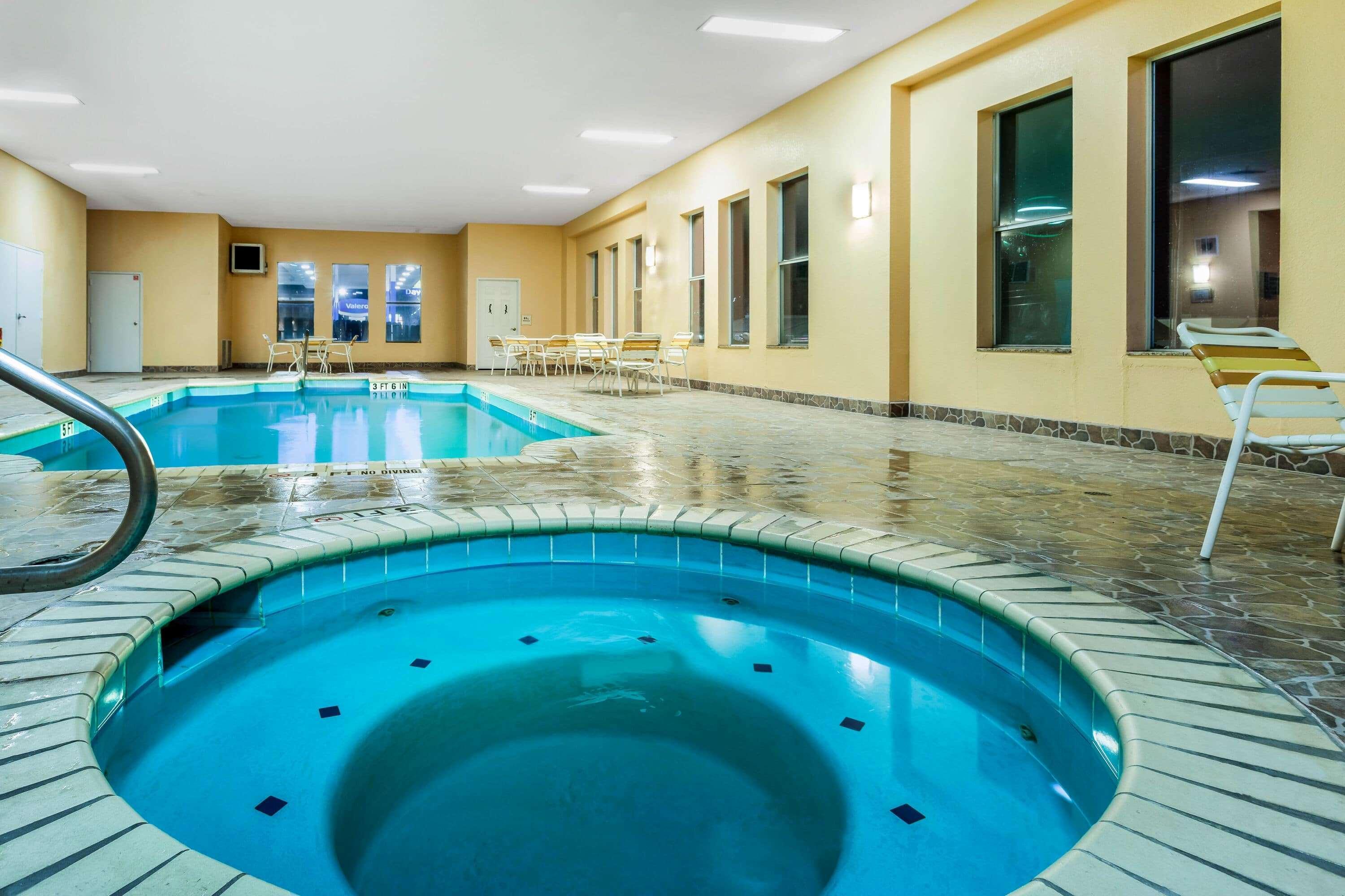 La Quinta By Wyndham Kerrville Bagian luar foto